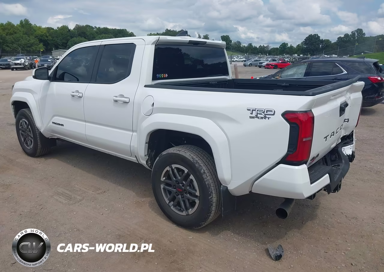 2025 Toyota Tacoma VIN:3TMLB5JN4SM205450 - 3