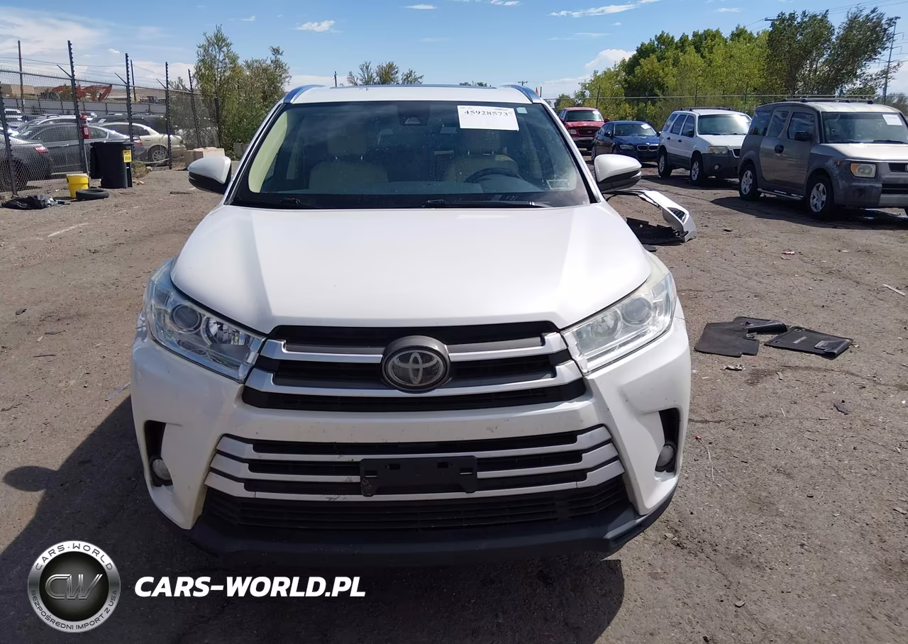 2019 Toyota Highlander Xle VIN:5TDKZRFH4KS309762 - 12