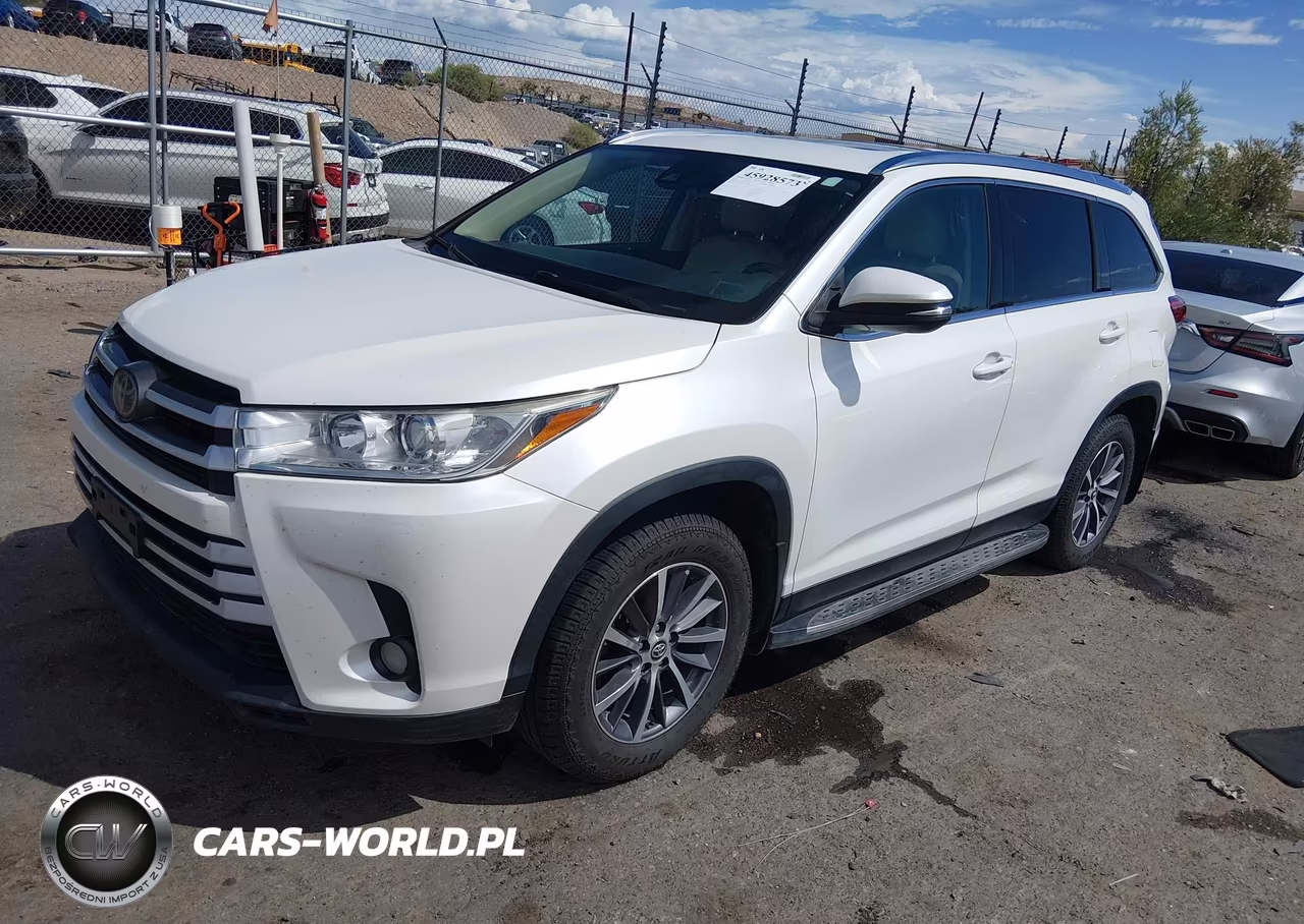2019 Toyota Highlander Xle VIN:5TDKZRFH4KS309762 - 2