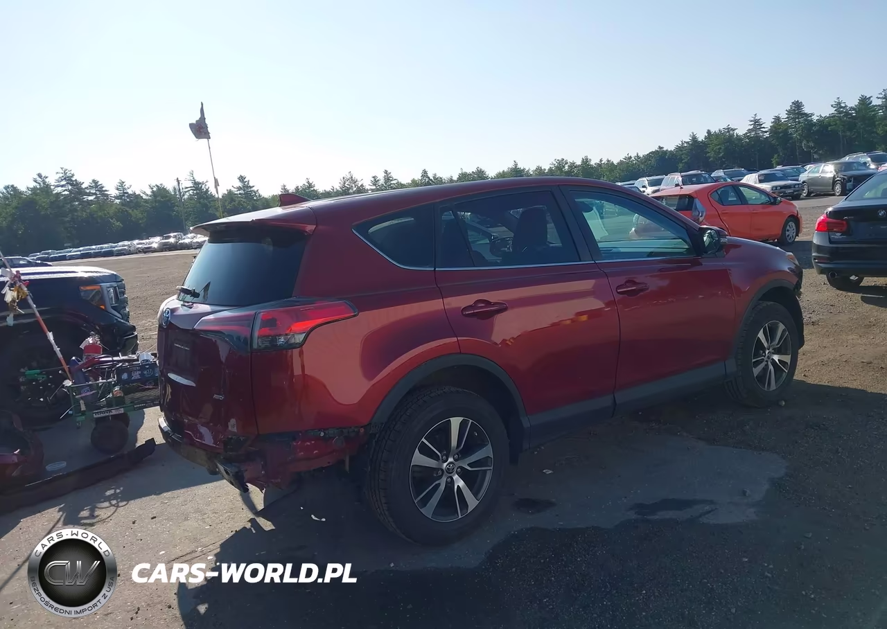2018 Toyota Rav4 Xle VIN:2T3RFREV6JW825777 - 4