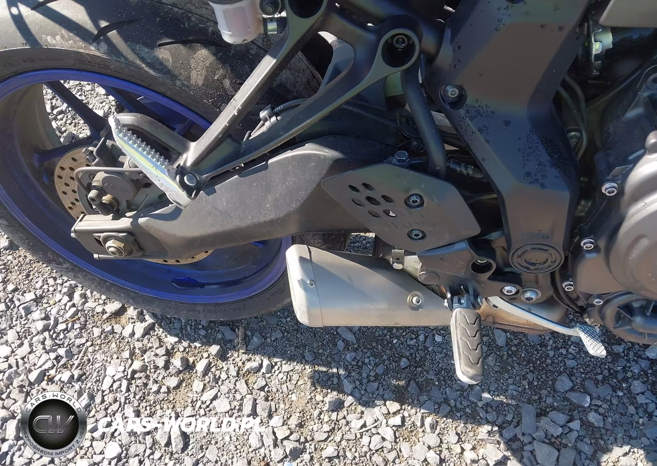 2025 Yamaha Mtn690 VIN:JYARM48E2SA002022 - 15