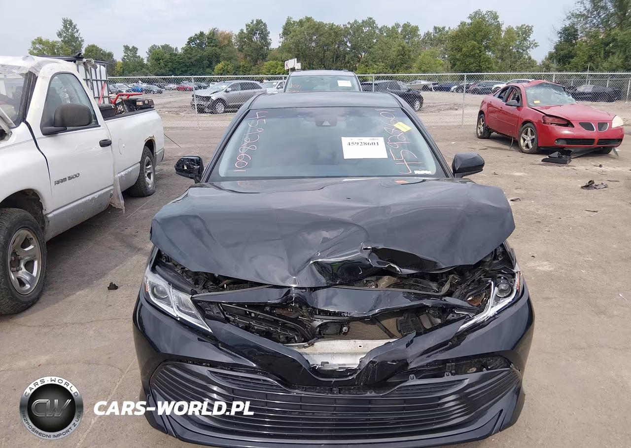 2018 Toyota Camry Le VIN:JTNB11HK8J3002947 - 12