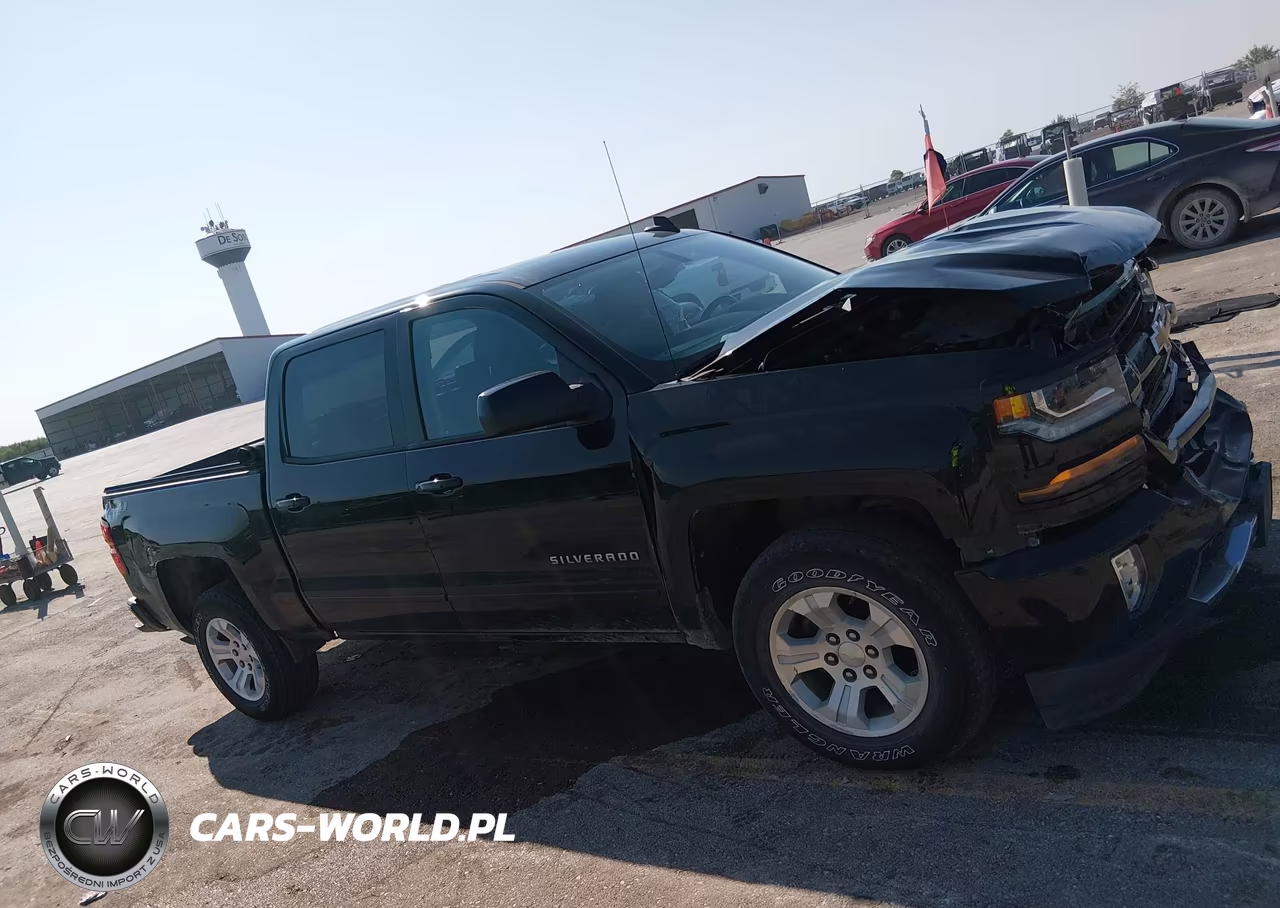 2018 Chevrolet Silverado 1500 2Lt VIN:3GCUKREC8JG334843 - 13