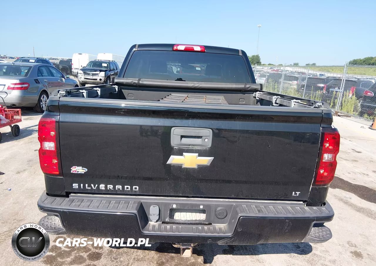 2018 Chevrolet Silverado 1500 2Lt VIN:3GCUKREC8JG334843 - 16