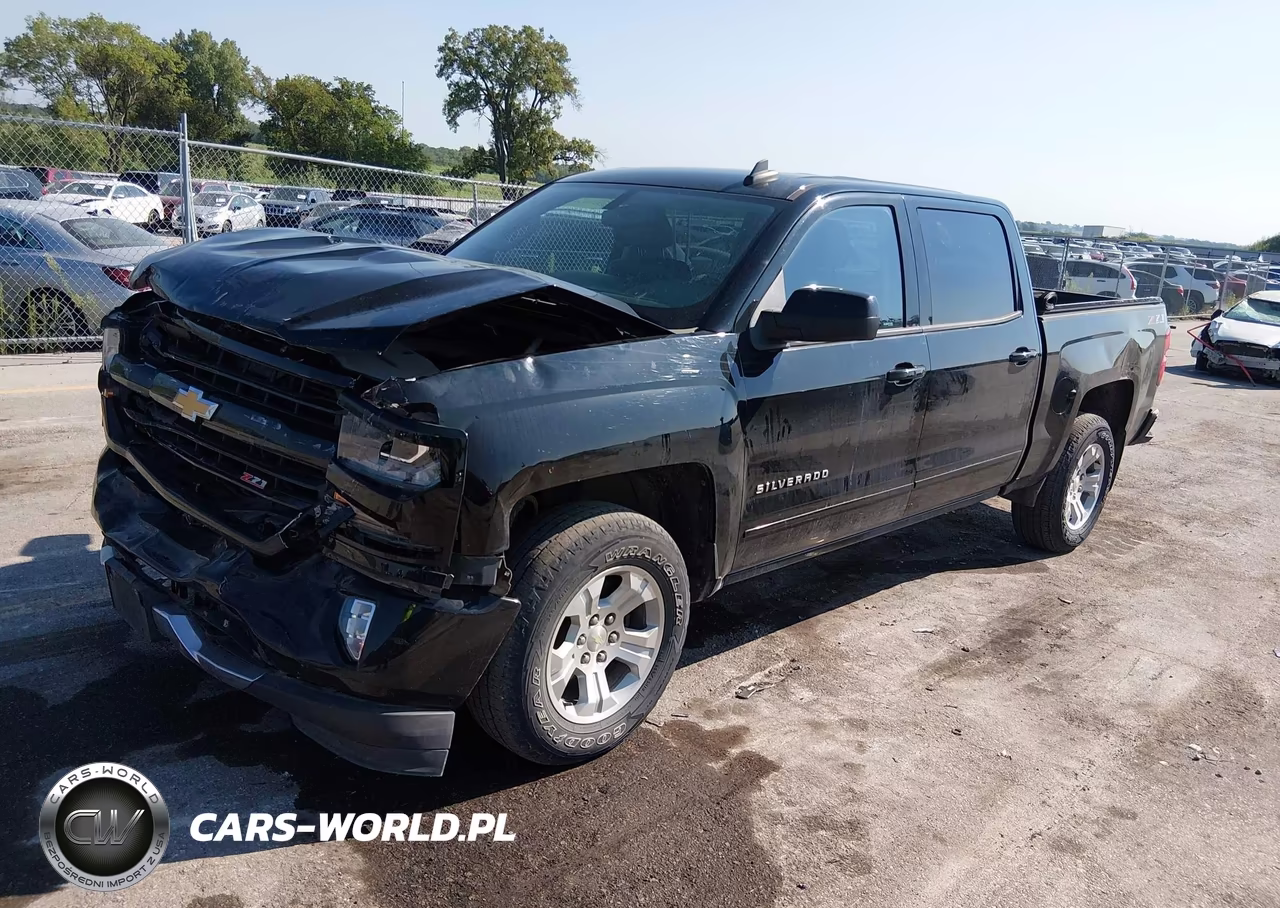 2018 Chevrolet Silverado 1500 2Lt VIN:3GCUKREC8JG334843 - 2