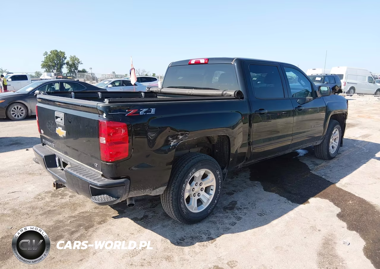 2018 Chevrolet Silverado 1500 2Lt VIN:3GCUKREC8JG334843 - 4