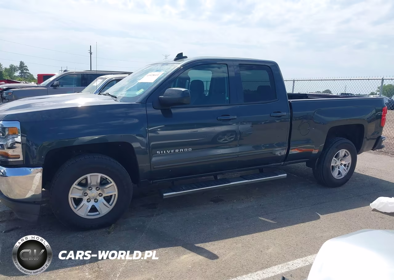 2018 Chevrolet Silverado 1500 1Lt VIN:1GCRCRECXJZ174418 - 15
