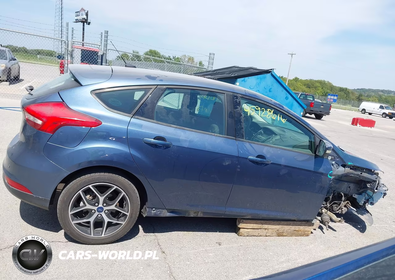2018 Ford Focus Sel VIN:1FADP3M24JL244413 - 14