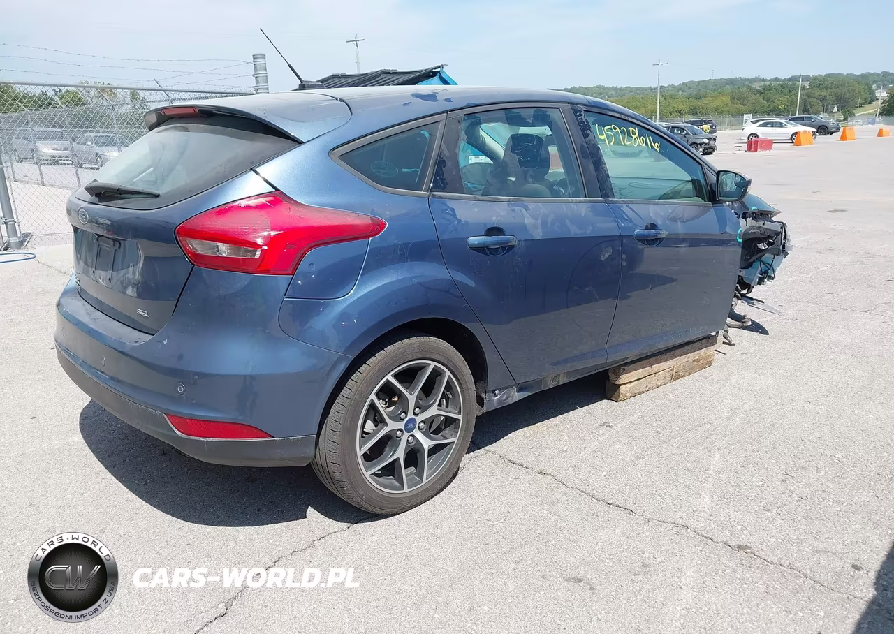 2018 Ford Focus Sel VIN:1FADP3M24JL244413 - 4