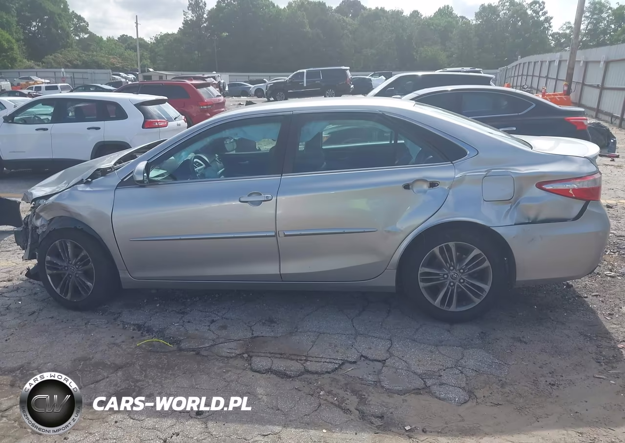 2015 Toyota Camry Se VIN:4T1BF1FK5FU044658 - 14