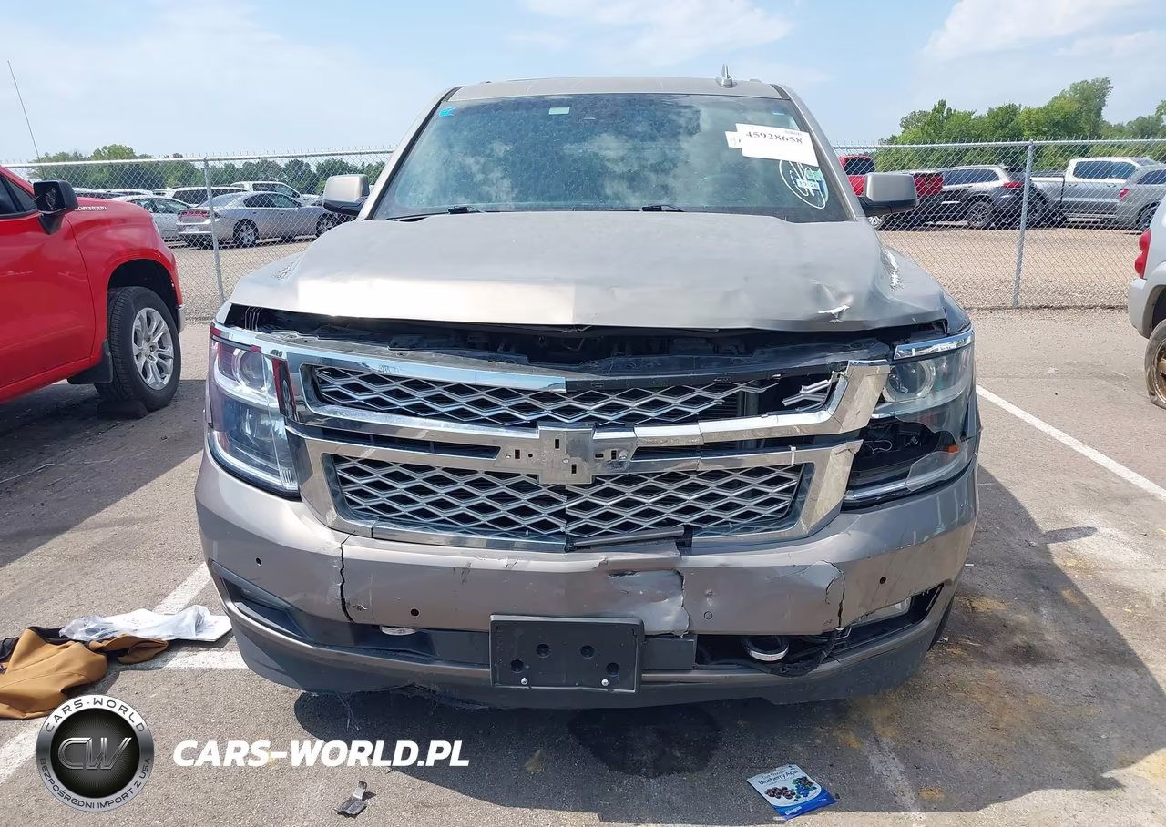 2017 Chevrolet Suburban C1500 Lt VIN:1GNSCHKCXHR310645 - 13