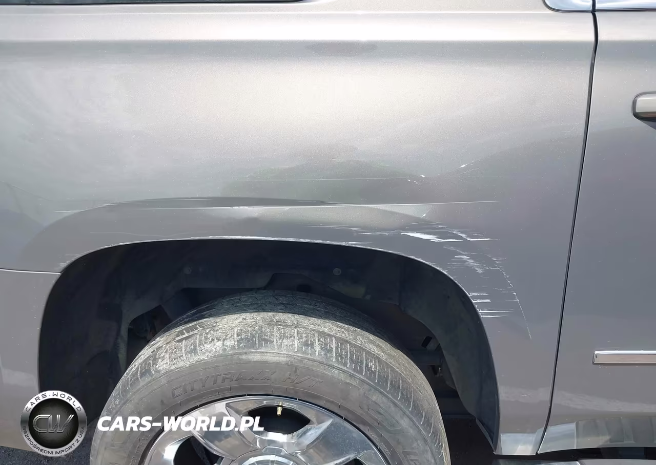 2017 Chevrolet Suburban C1500 Lt VIN:1GNSCHKCXHR310645 - 18
