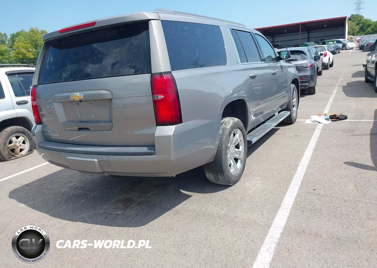 2017 Chevrolet Suburban C1500 Lt VIN:1GNSCHKCXHR310645 - 4