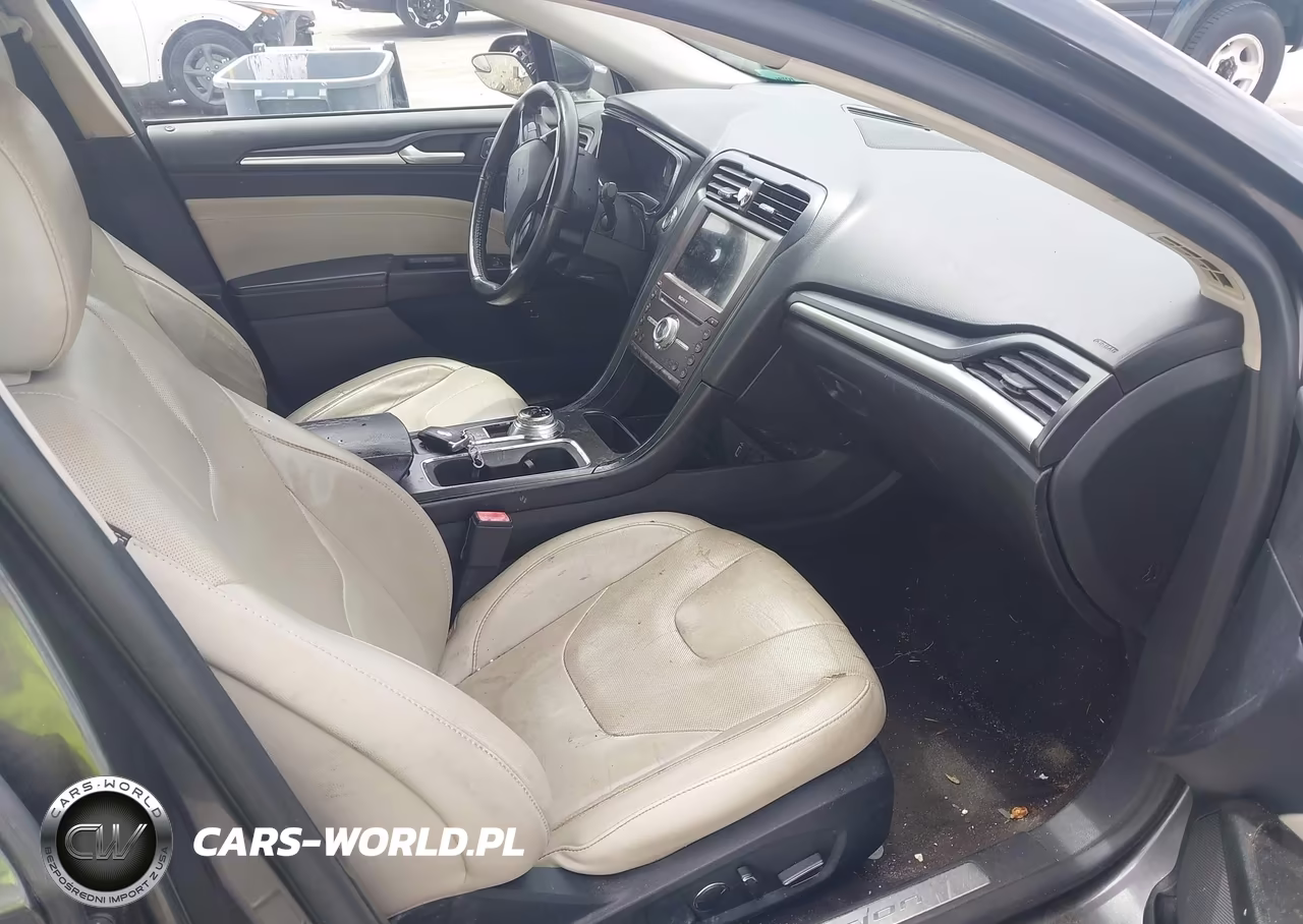 2018 Ford Fusion Hybrid Titanium VIN:3FA6P0RU8JR127811 - 5