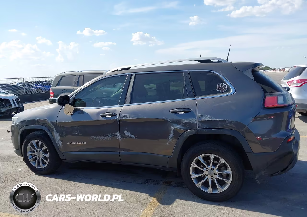 2019 Jeep Cherokee Latitude Plus Fwd VIN:1C4PJLLB0KD176150 - 13
