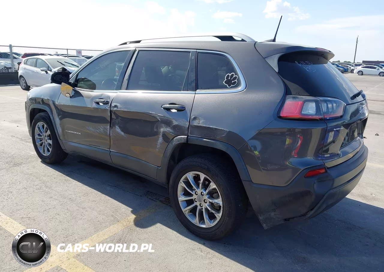 2019 Jeep Cherokee Latitude Plus Fwd VIN:1C4PJLLB0KD176150 - 3