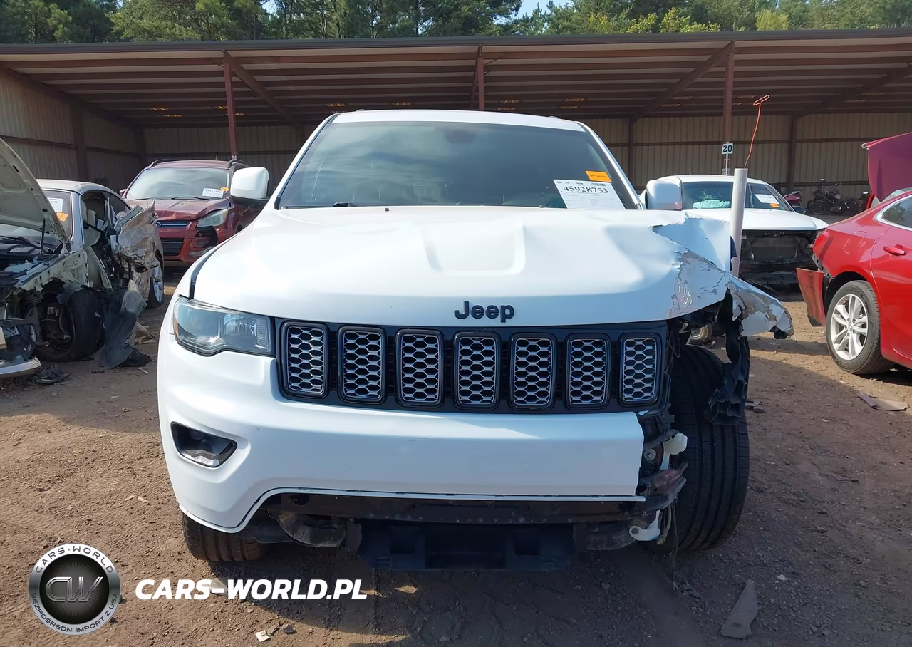 2020 Jeep Grand Cherokee Altitude 4X4 VIN:1C4RJFAG3LC272953 - 13
