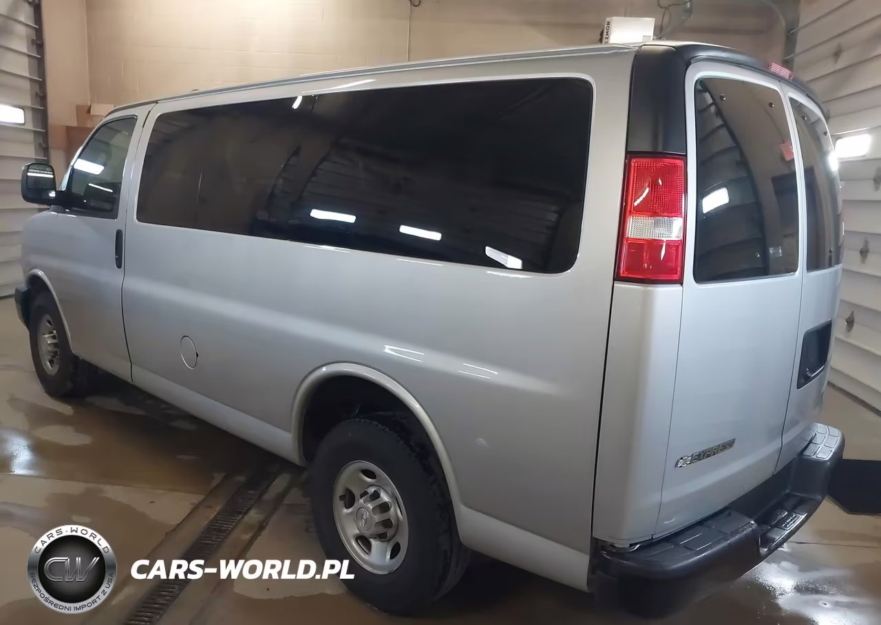 2018 Chevrolet Express 2500 Ls VIN:1GAWGEFG4J1289170 - 3