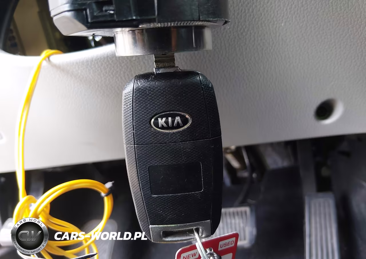 2015 Kia Optima Lx VIN:5XXGM4A78FG506236 - 11