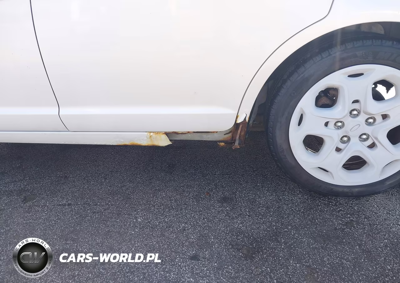 2011 Ford Fusion Se VIN:3FAHP0HAXBR138990 - 12