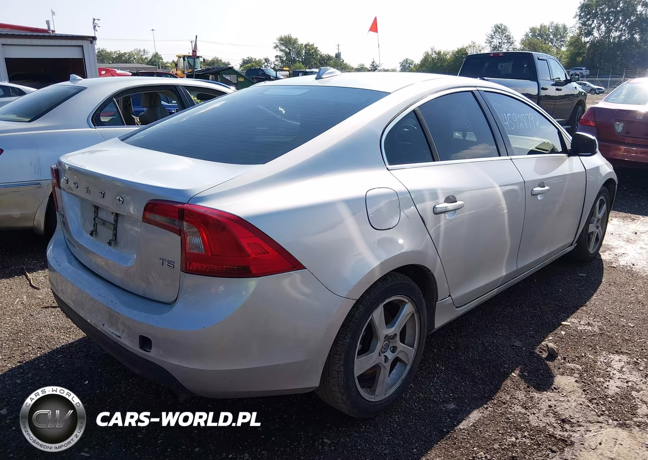 2012 Volvo S60 T5 VIN:YV1622FS6C2096857 - 4