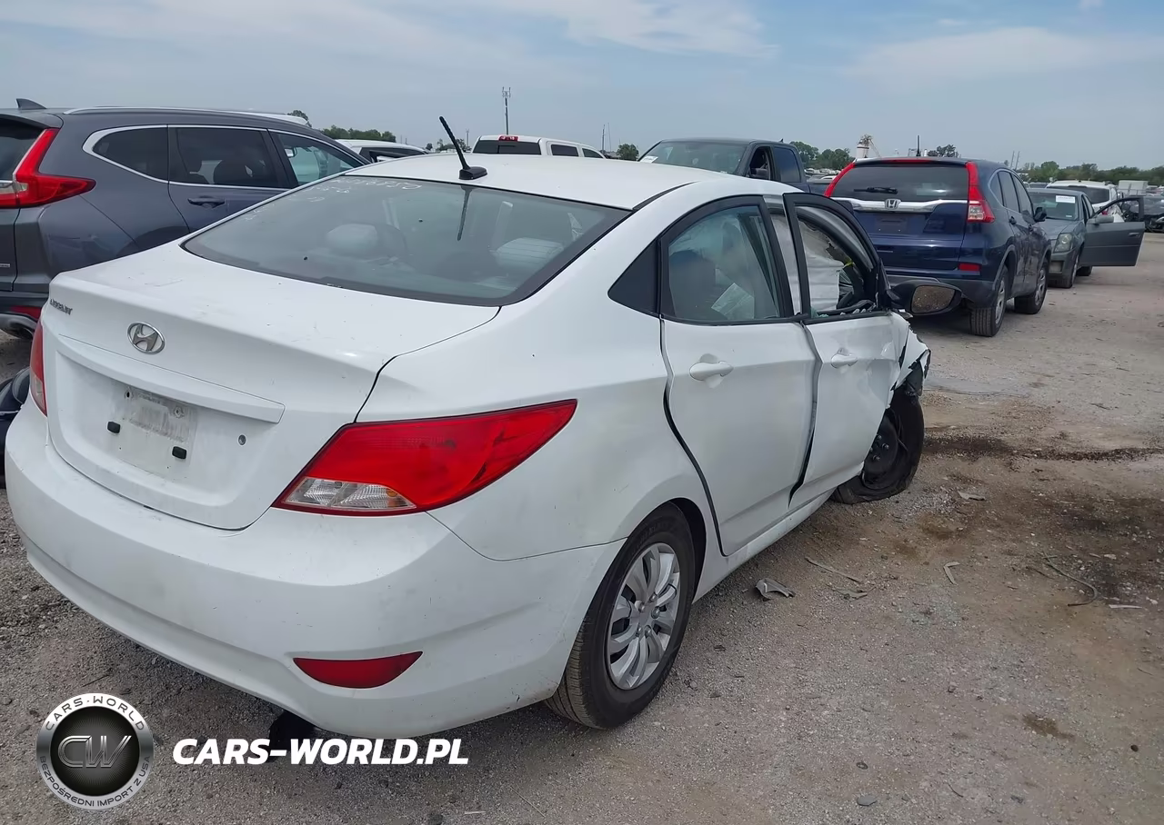 2017 Hyundai Accent Se VIN:KMHCT4AE8HU175148 - 4