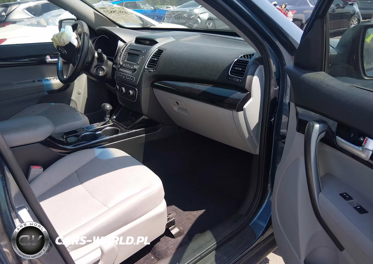2014 Kia Sorento Lx VIN:5XYKT3A63EG429607 - 5