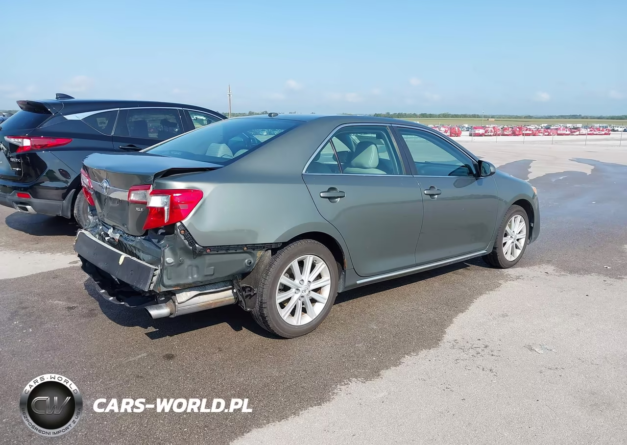 2012 Toyota Camry Xle VIN:4T4BF1FK5CR255523 - 4