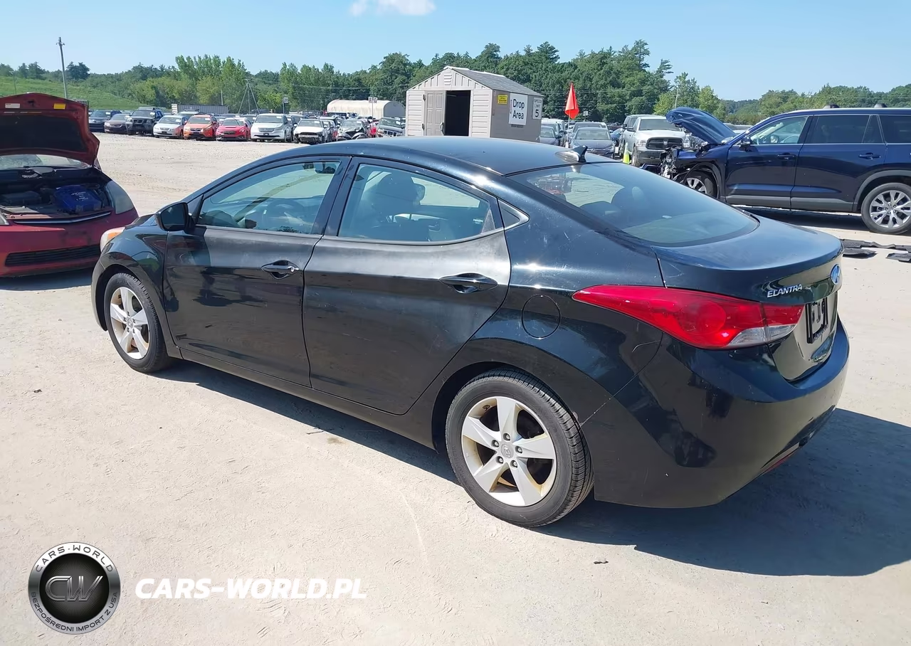 2013 Hyundai Elantra Gls VIN:5NPDH4AE5DH321830 - 3