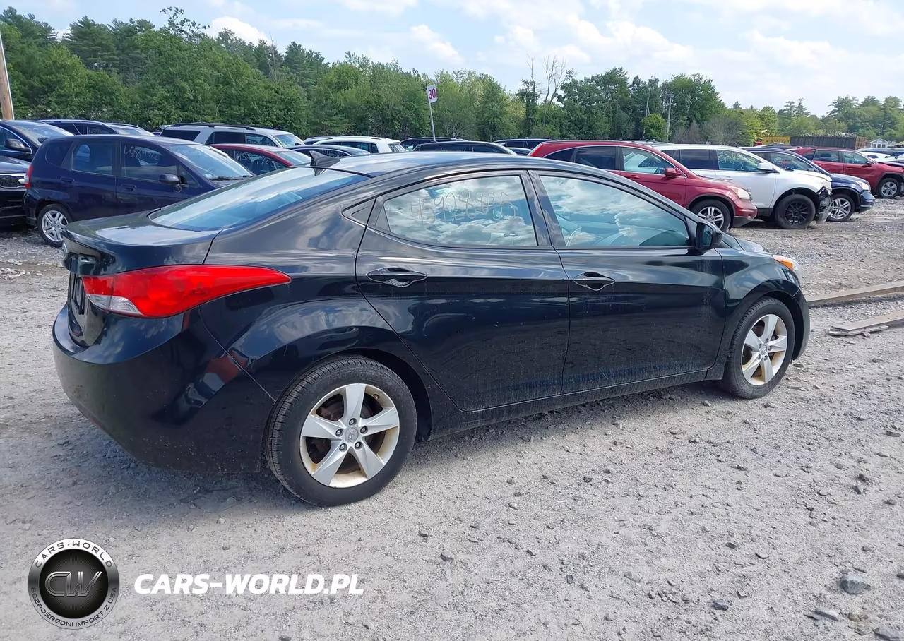 2013 Hyundai Elantra Gls VIN:5NPDH4AE5DH321830 - 4