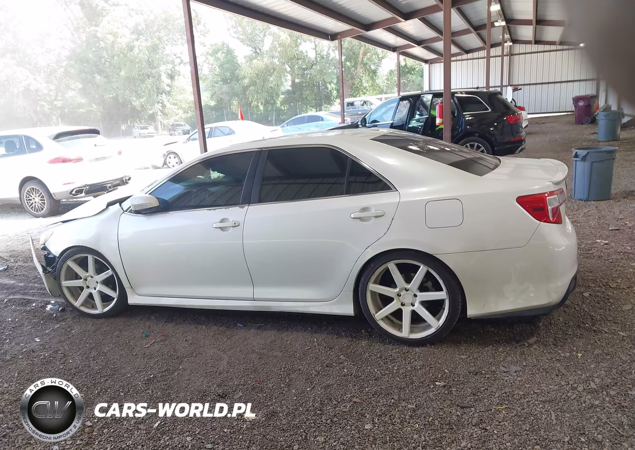 2014 Toyota Camry Se V6 VIN:4T1BK1FK6EU027605 - 14