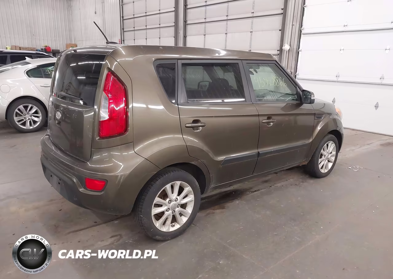 2012 Kia Soul + VIN:KNDJT2A60C7374856 - 4