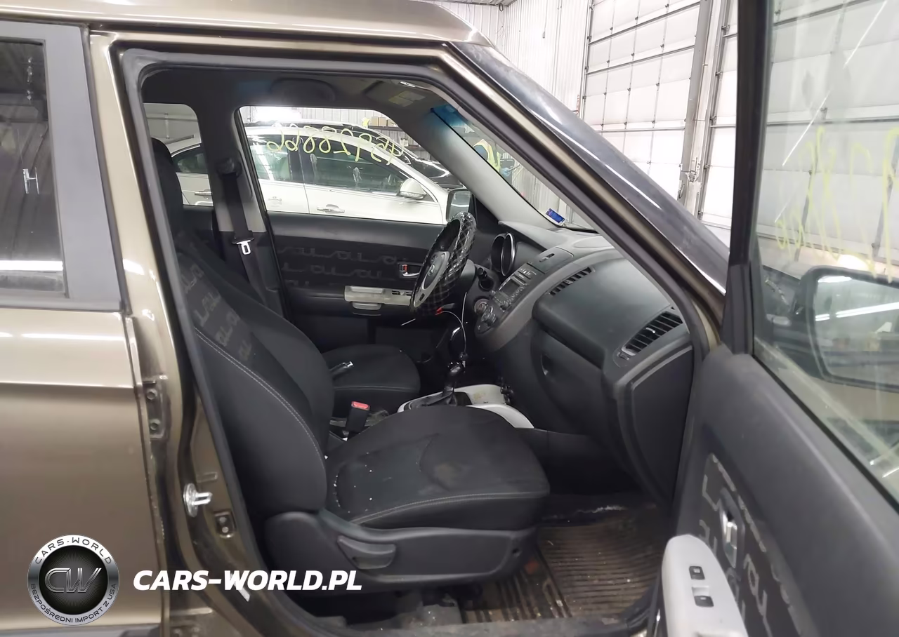 2012 Kia Soul + VIN:KNDJT2A60C7374856 - 5