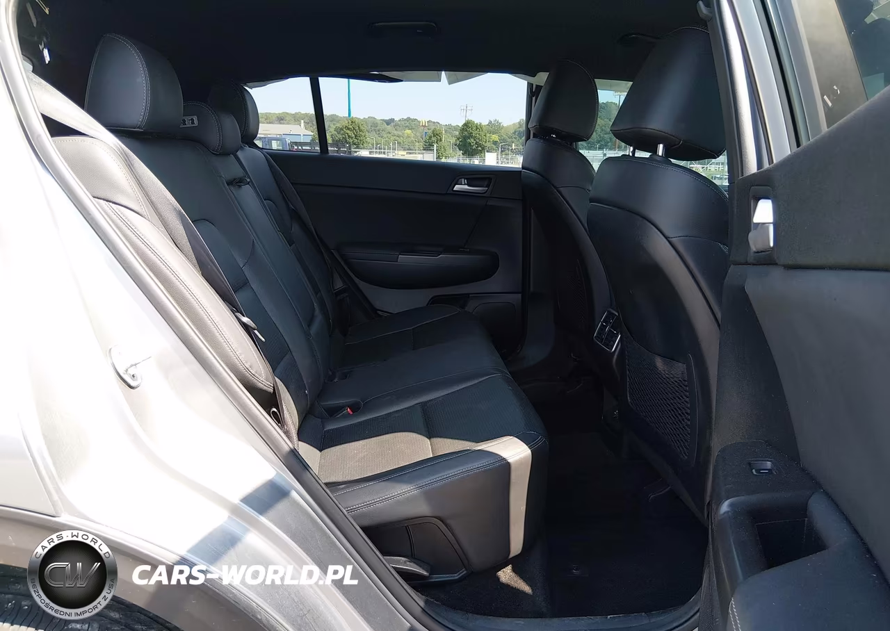 2020 Kia Sportage S VIN:KNDP63AC9L7693914 - 8