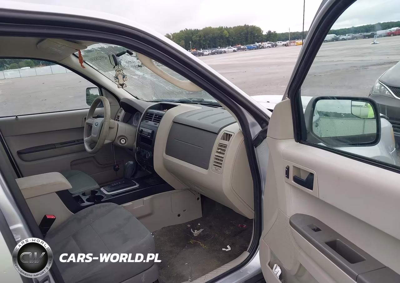 2010 Ford Escape Xls VIN:1FMCU9C72AKD33557 - 5
