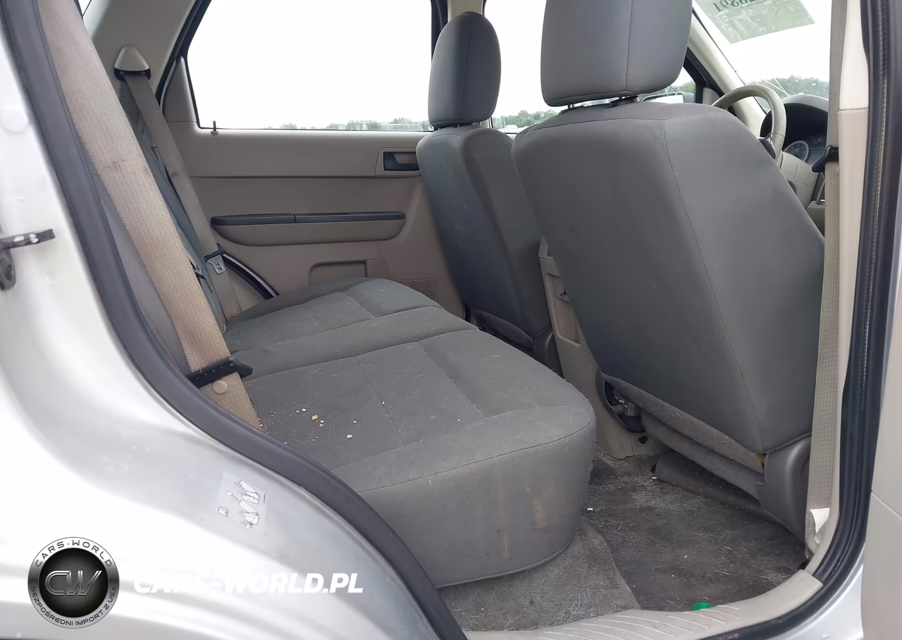 2010 Ford Escape Xls VIN:1FMCU9C72AKD33557 - 8