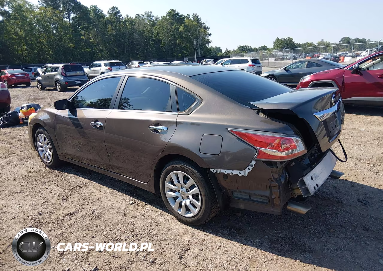 2014 Nissan Altima 2.5 S VIN:1N4AL3AP3EC121240 - 3
