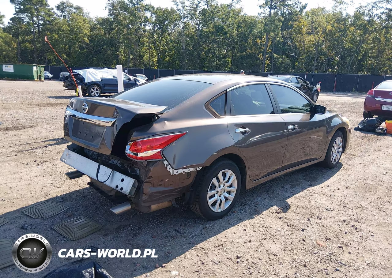 2014 Nissan Altima 2.5 S VIN:1N4AL3AP3EC121240 - 4