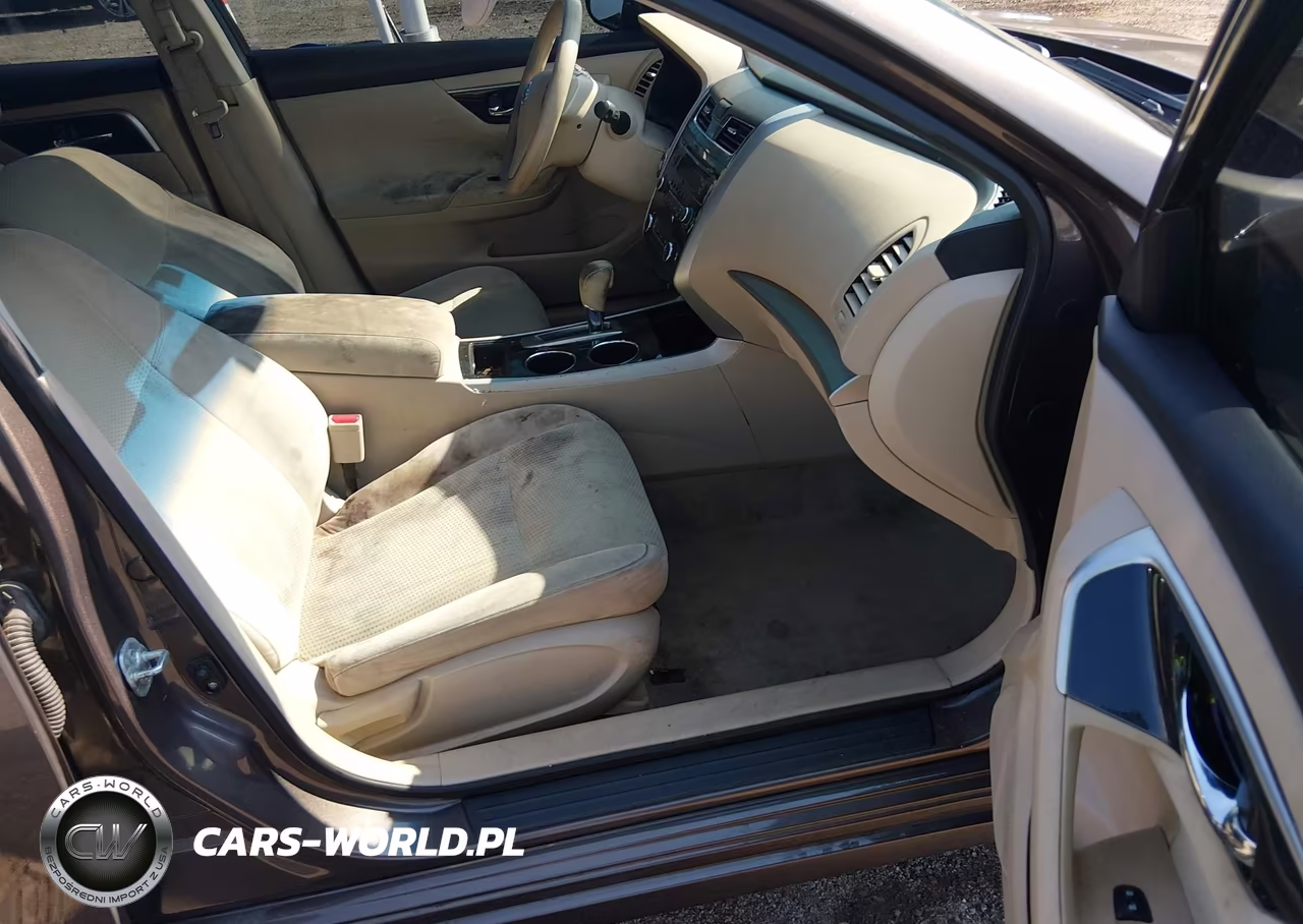 2014 Nissan Altima 2.5 S VIN:1N4AL3AP3EC121240 - 5