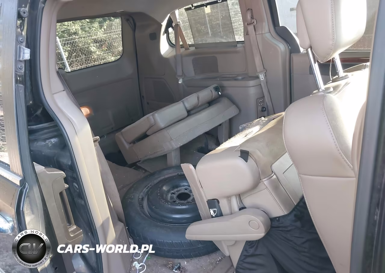2012 Chrysler Town & Country Limited VIN:2C4RC1GG4CR133698 - 8