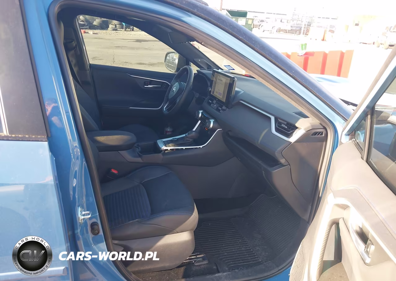 2025 Toyota Rav4 Xse VIN:4T3E6RFV1SU198629 - 5