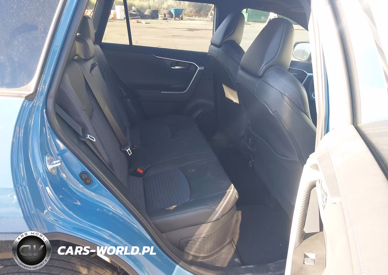 2025 Toyota Rav4 Xse VIN:4T3E6RFV1SU198629 - 8