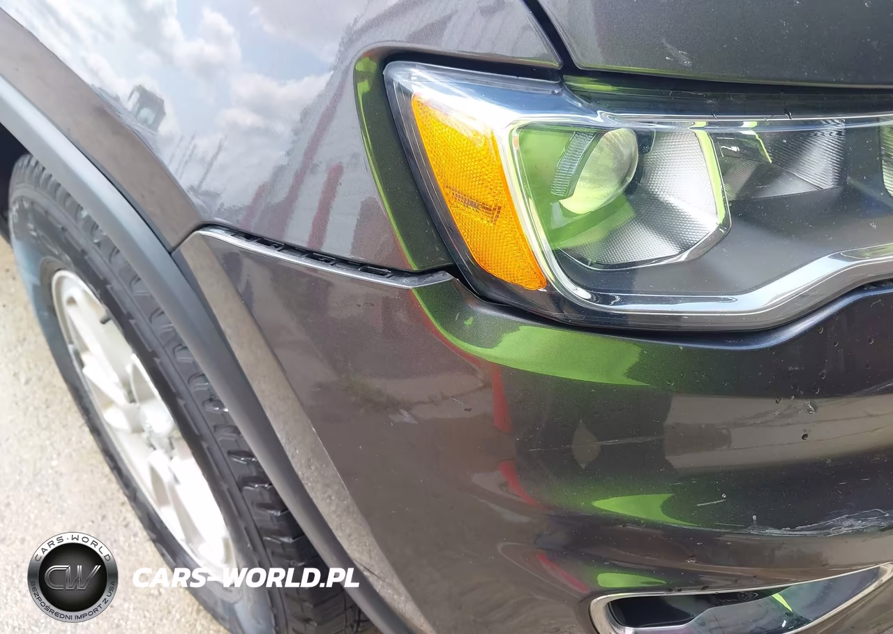 2020 Jeep Grand Cherokee Laredo E 4X4 VIN:1C4RJFAG4LC193985 - 13
