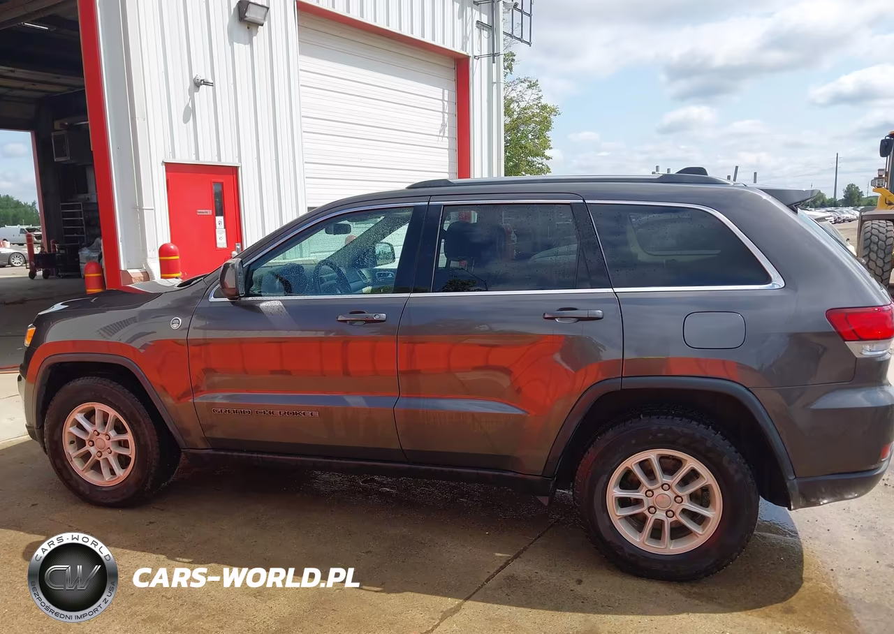 2020 Jeep Grand Cherokee Laredo E 4X4 VIN:1C4RJFAG4LC193985 - 16