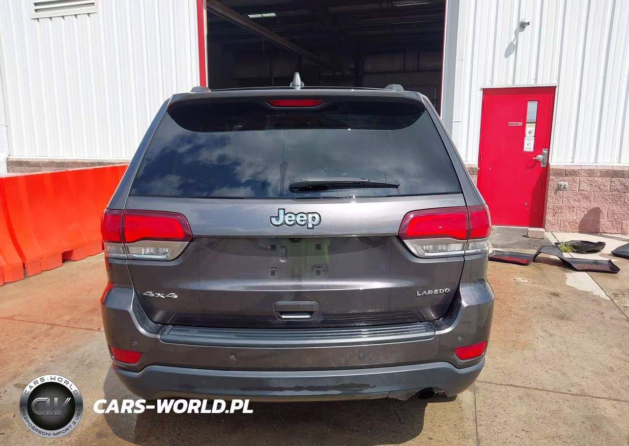 2020 Jeep Grand Cherokee Laredo E 4X4 VIN:1C4RJFAG4LC193985 - 18