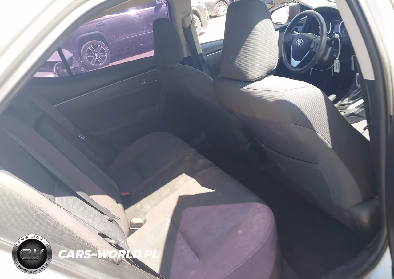 2018 Toyota Corolla Le VIN:2T1BURHEXJC987117 - 8