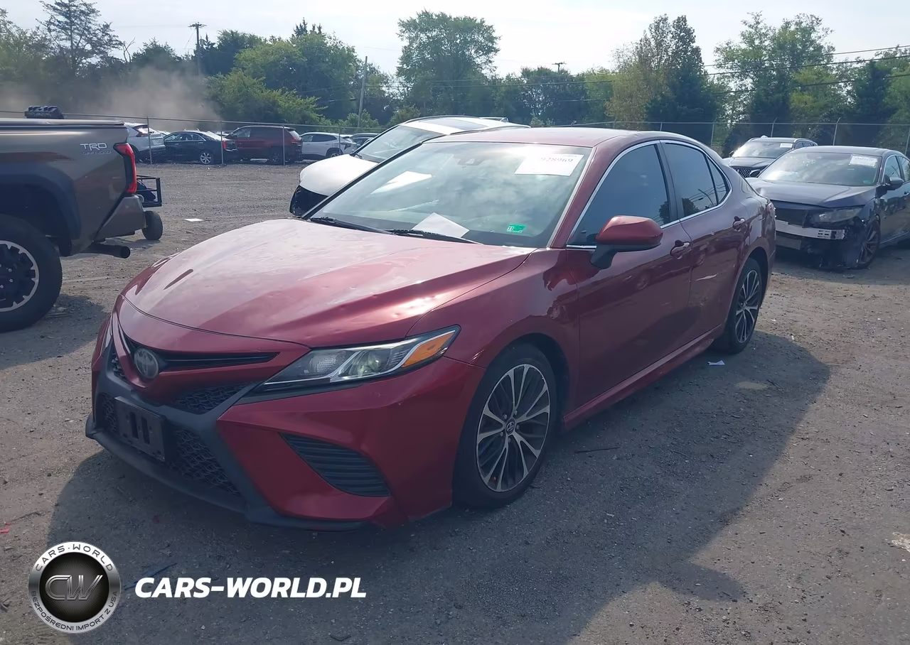 2018 Toyota Camry L VIN:4T1B11HK3JU620137 - 2