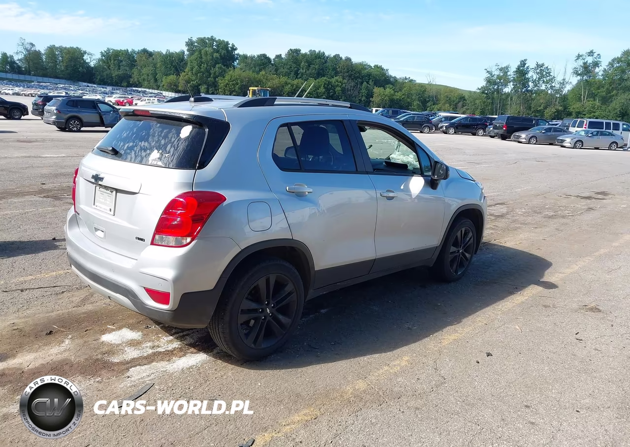 2020 Chevrolet Trax Awd Lt VIN:3GNCJPSB2LL313261 - 4