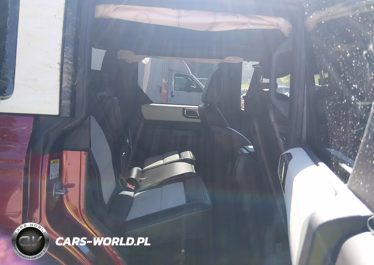2026 Ford Bronco Outer Banks VIN:1FMEE8BH1TLA98348 - 8