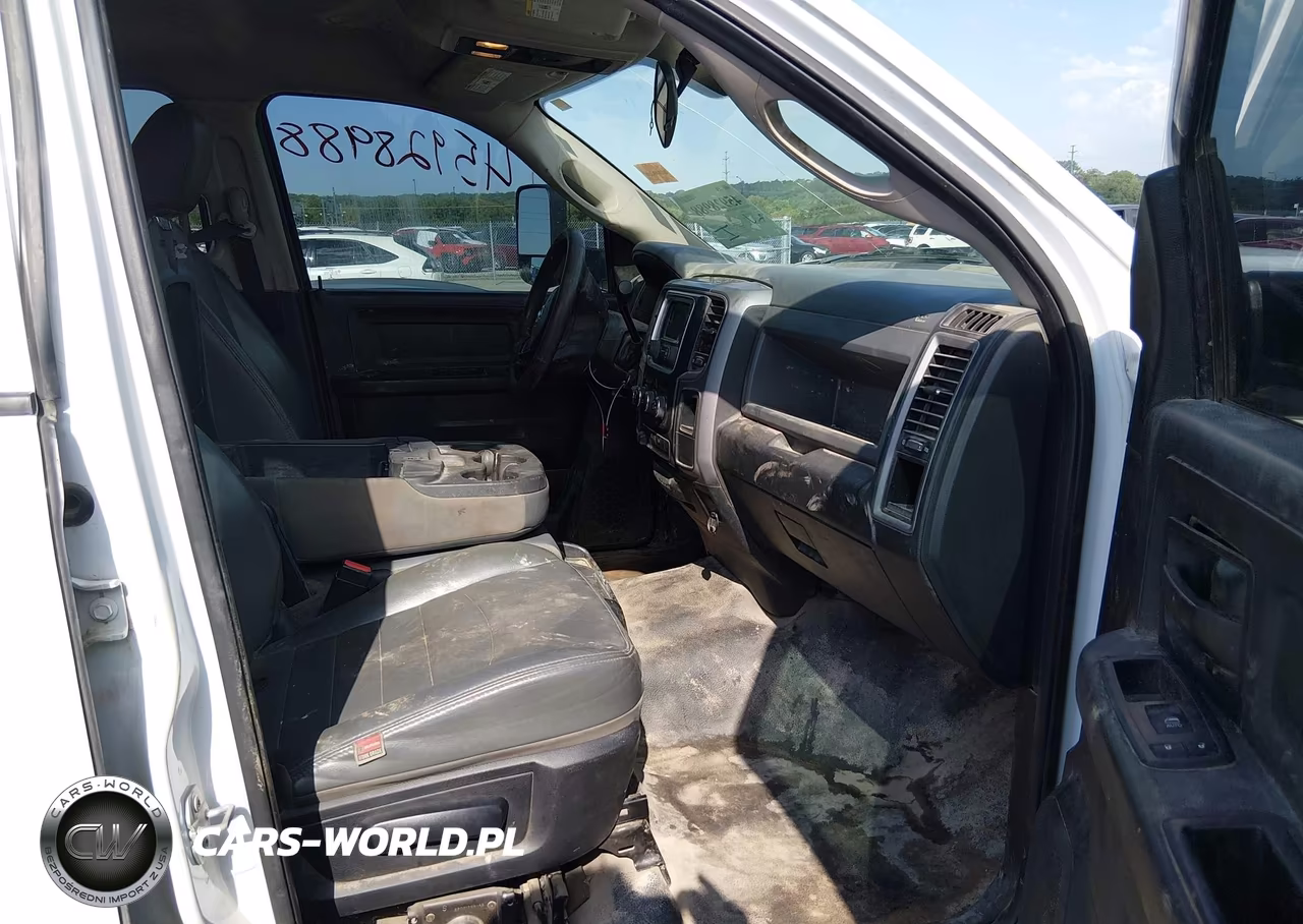 2017 Ram 2500 Tradesman 4X4 8' Box VIN:3C6UR5HL5HG707869 - 5
